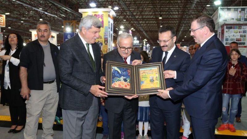 10. Kocaeli Kitap Fuarı kapılarını açtı