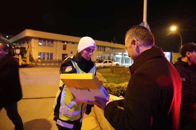 Tahir Büyükakın, Yılbaşı Mesaisi Yapan Görevlileri Yalnız Bırakmadı!
