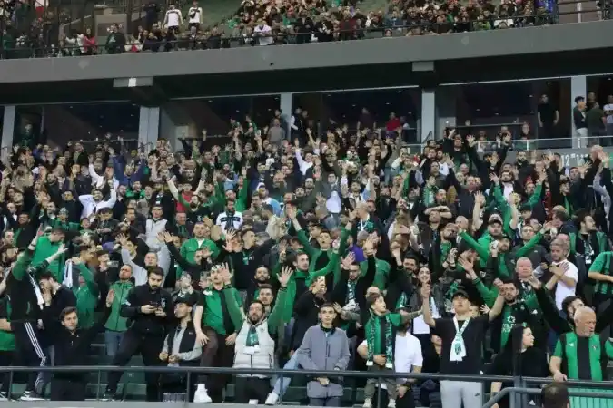 Kocaelispor'un Göztepe'yi 3-2 mağlup ettiği maçtan fotoğraflar!