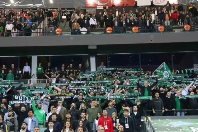 Kocaelispor'un Göztepe'yi 3-2 mağlup ettiği maçtan fotoğraflar!