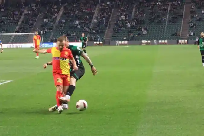 Kocaelispor'un Göztepe'yi 3-2 mağlup ettiği maçtan fotoğraflar!