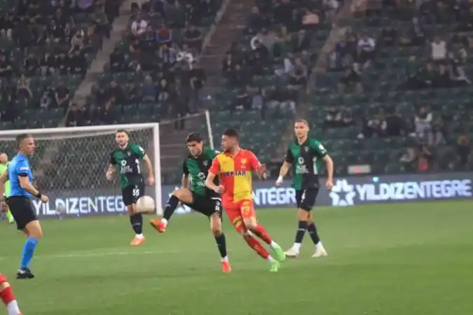 Kocaelispor'un Göztepe'yi 3-2 mağlup ettiği maçtan fotoğraflar!