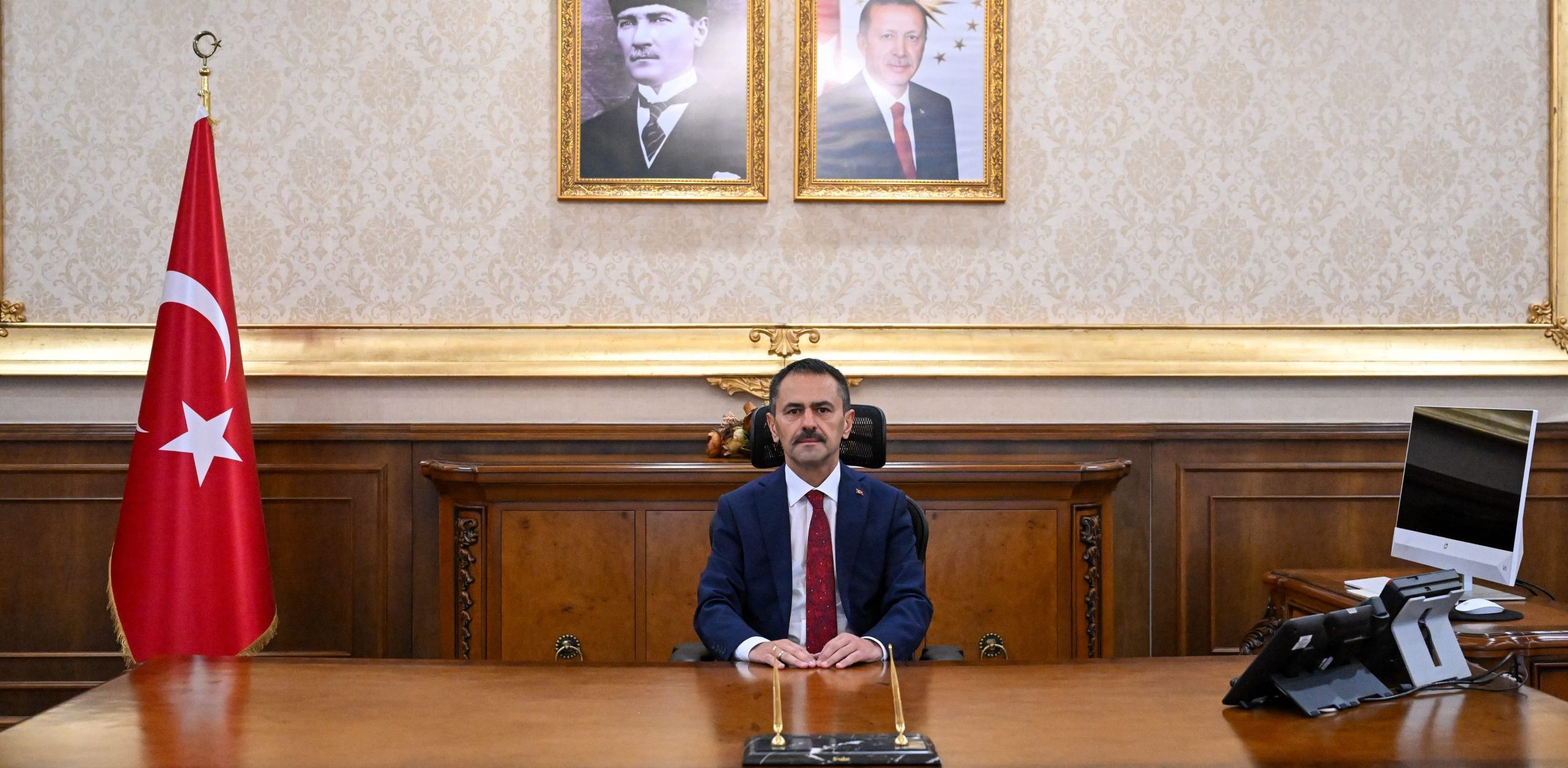 Vali Ilhami Aktas