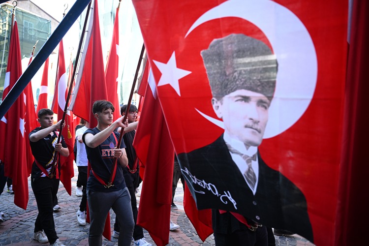 19 Mayıs 11
