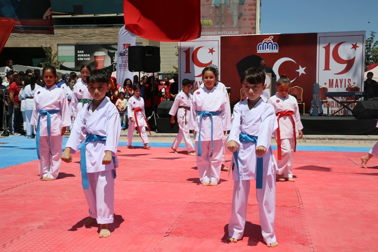 19 Mayıs 3