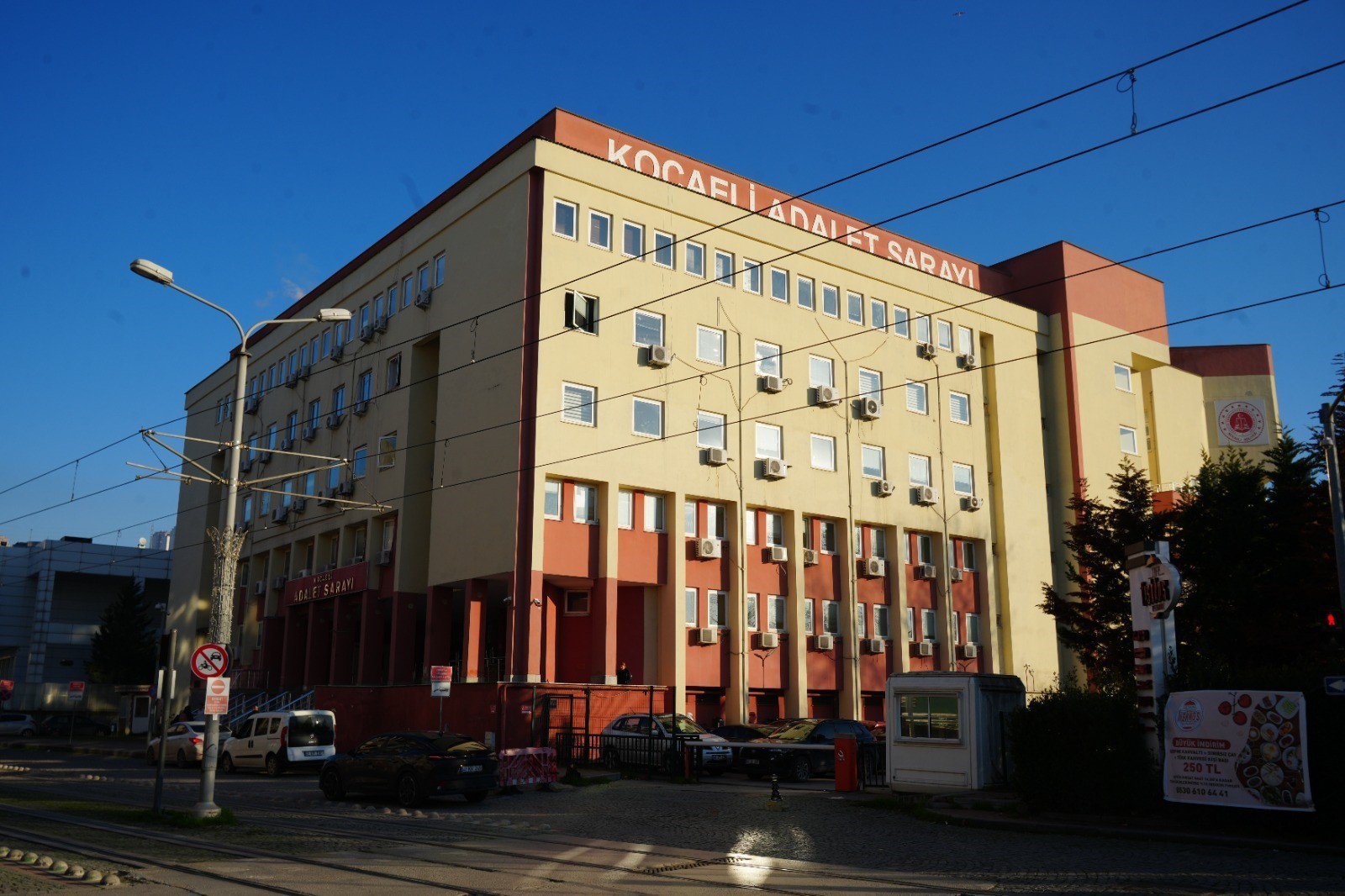 Çikolata Mı, Rüşvet Mi 2