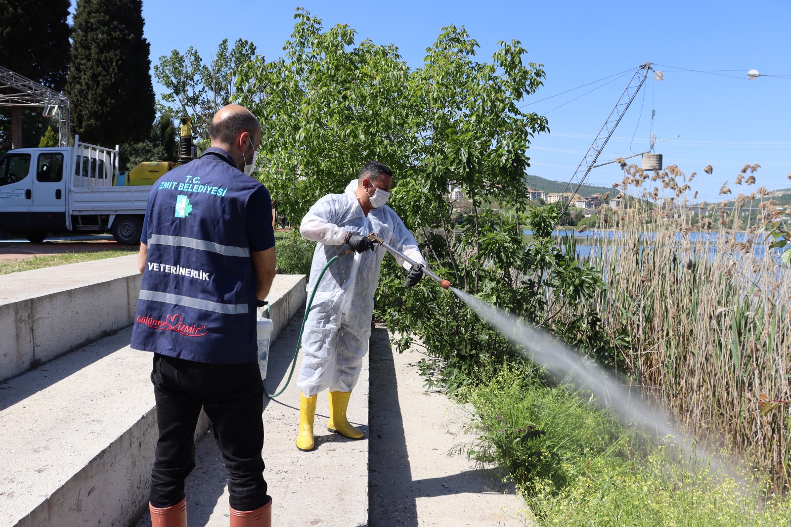 Izmit Belediyesinden Halk Sagligi Için Yogun Ilaçlama Mesaisi (2)