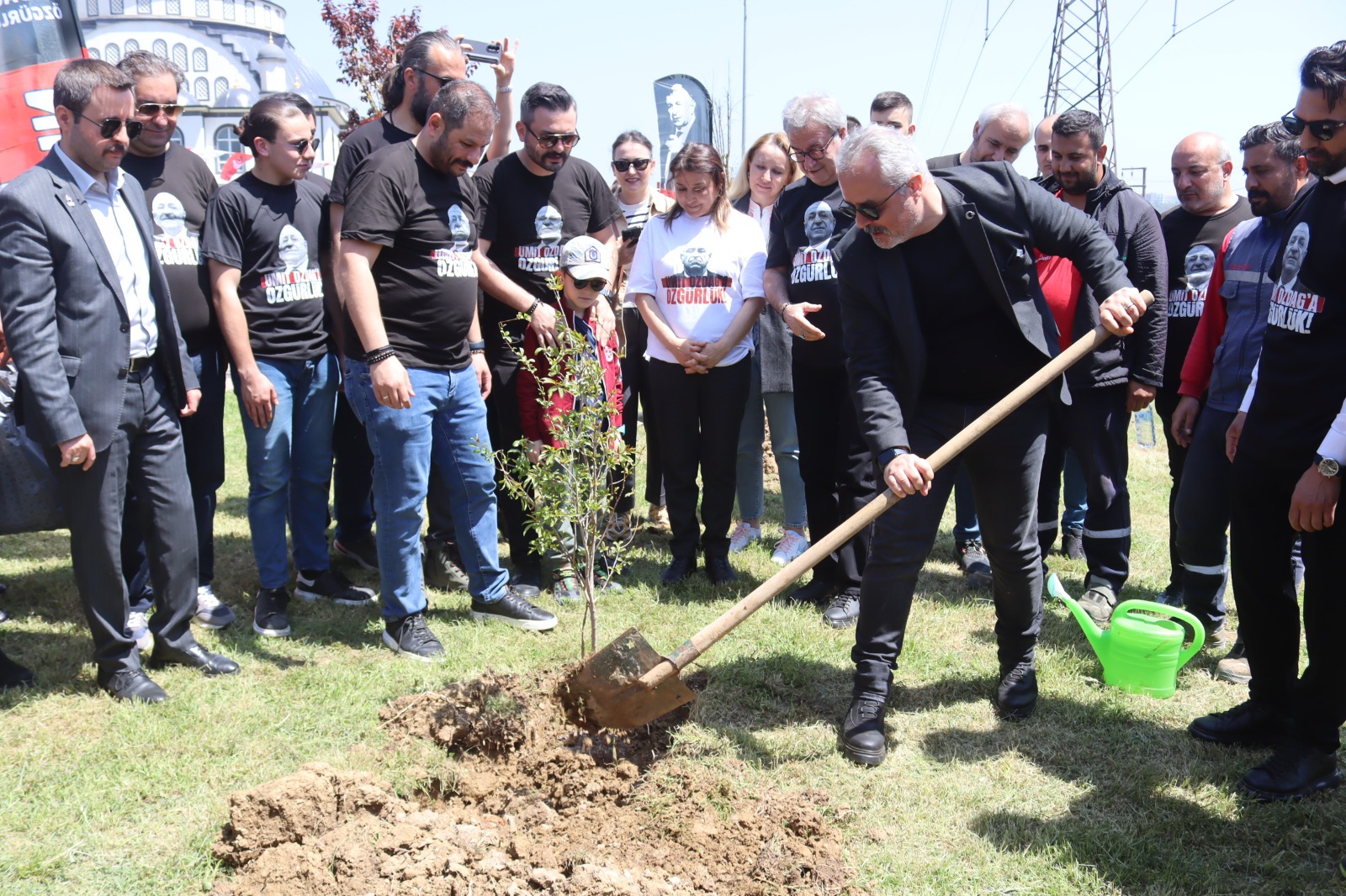 Izmit Belediyesinin Katkilariyla Prof. Dr. Ümit Özdag Hatira Ormani Açildi (3)