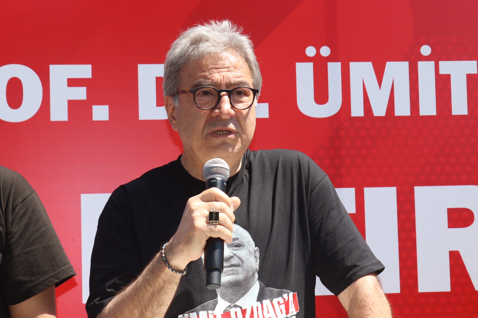 Izmit Belediyesinin Katkilariyla Prof. Dr. Ümit Özdag Hatira Ormani Açildi (9)
