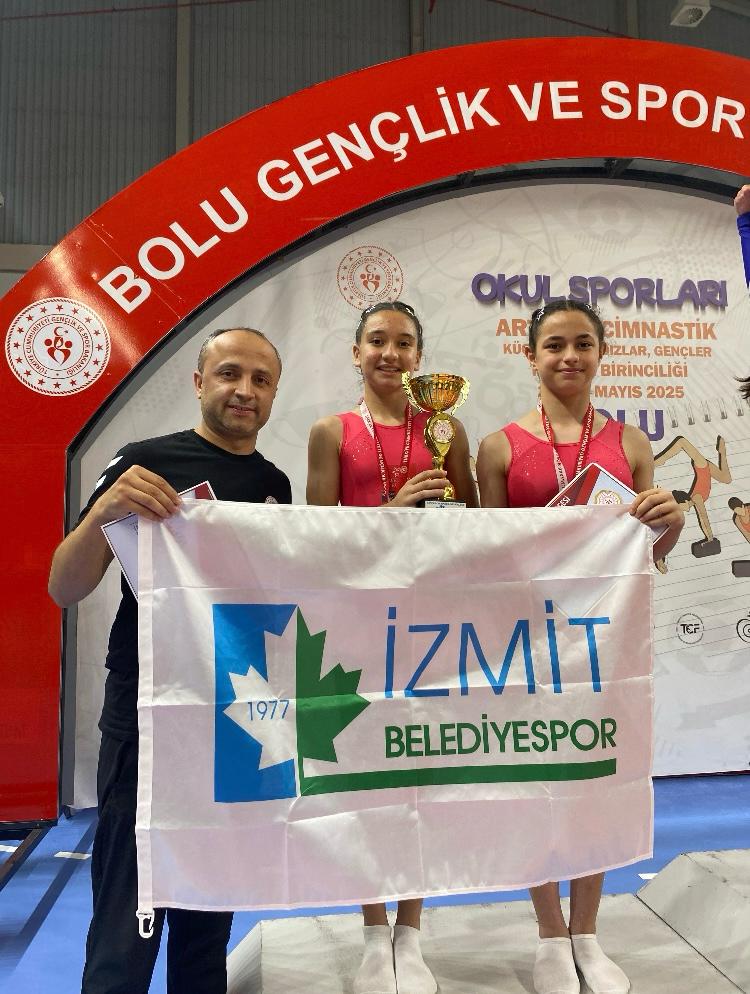 Izmit Belediyesporlu Genç Cimnastikçiler Türkiye Ikincisi Oldu (1)