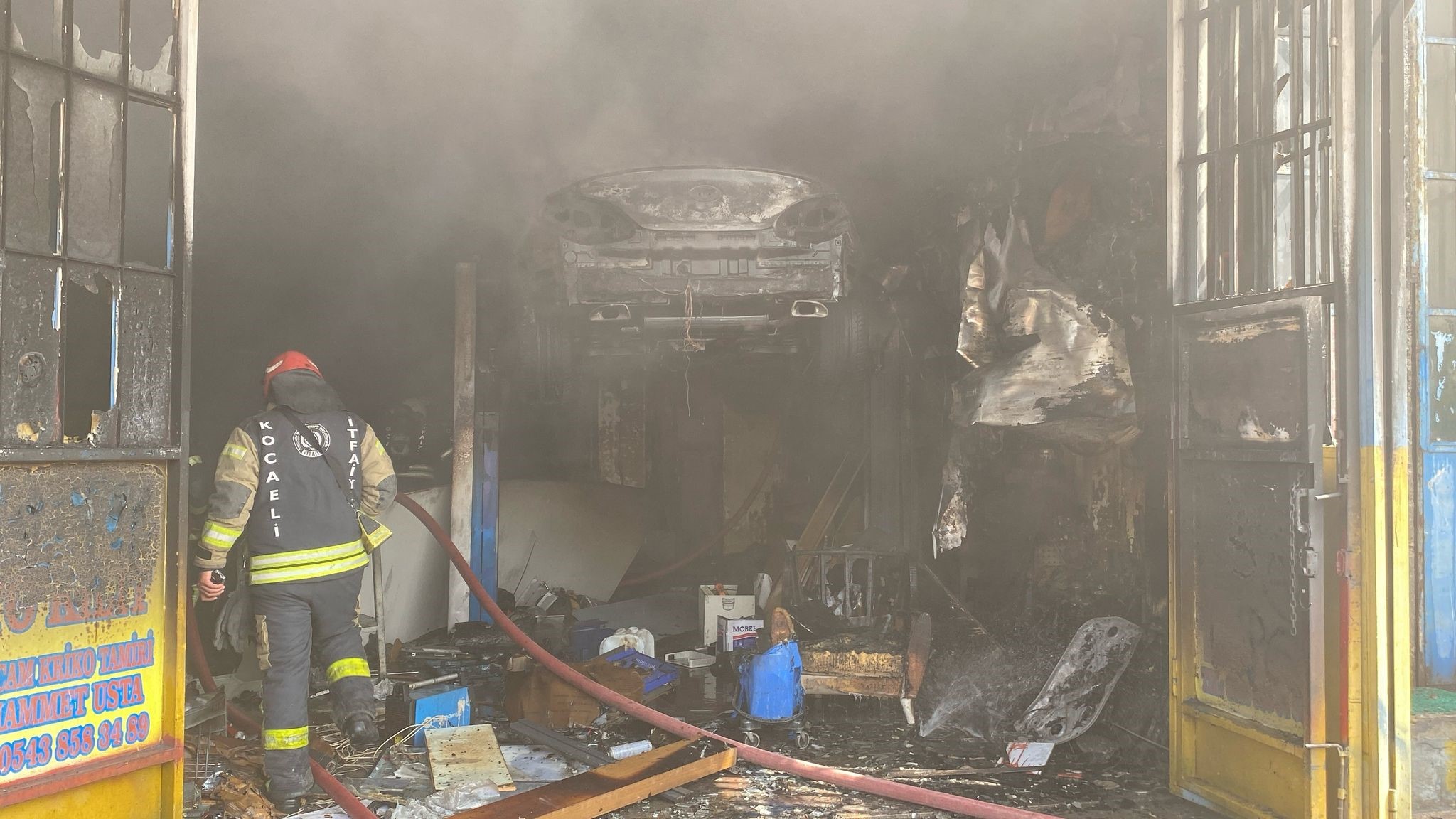 İzmit Sanayi Sitesi'nde Yangın ; Göz Gözü Görmedi! 7