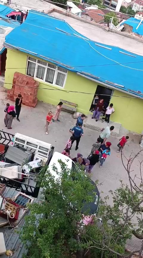 İzmit'te Olaylı Gece; Taşlar Tuğlalar Havada Uçuştu! 6