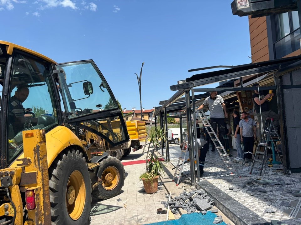 Kartepe'de Kaçak Yapılara Geçit Yok 2