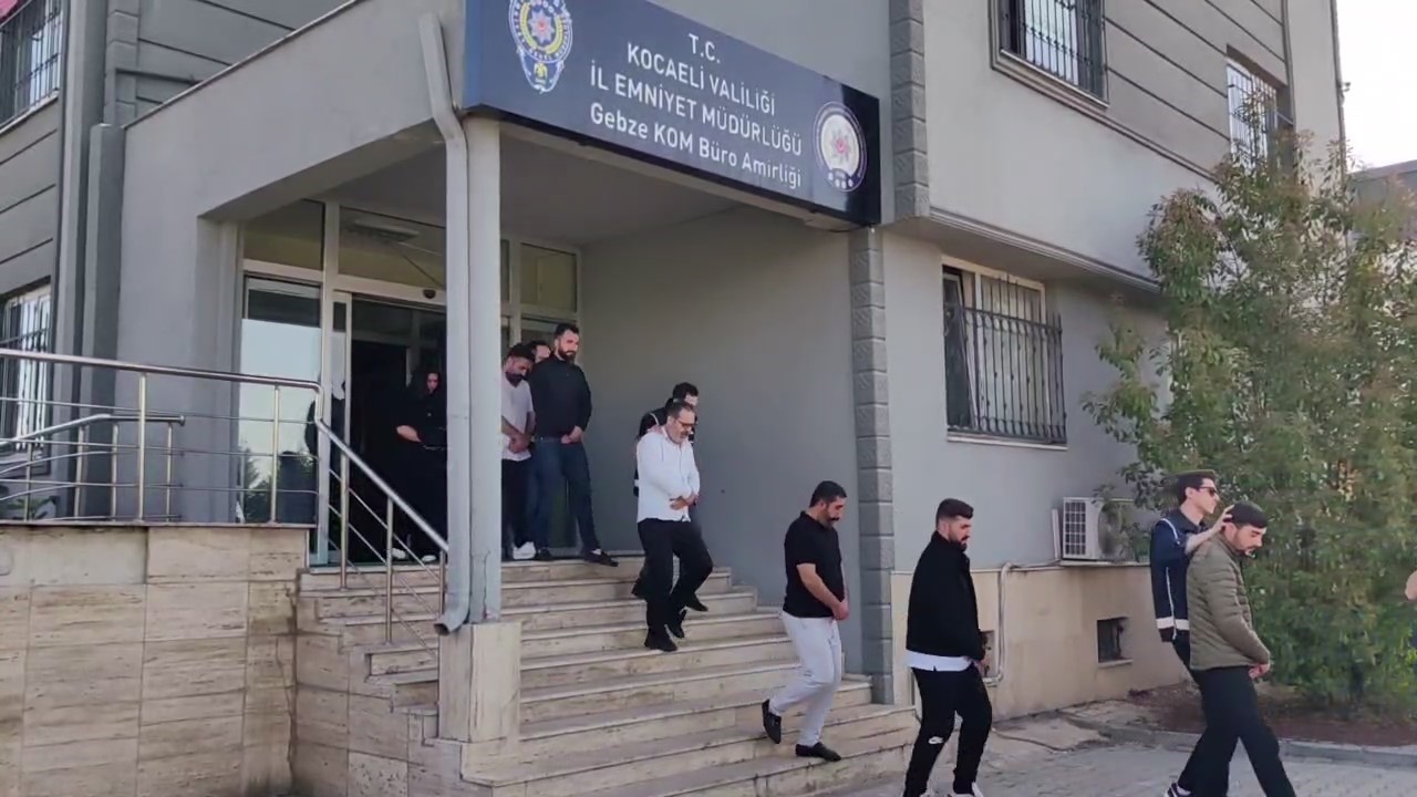 Kocaeli'de Eş Zamanlı Operasyon; 30 Şüpheli Yakalandı 3