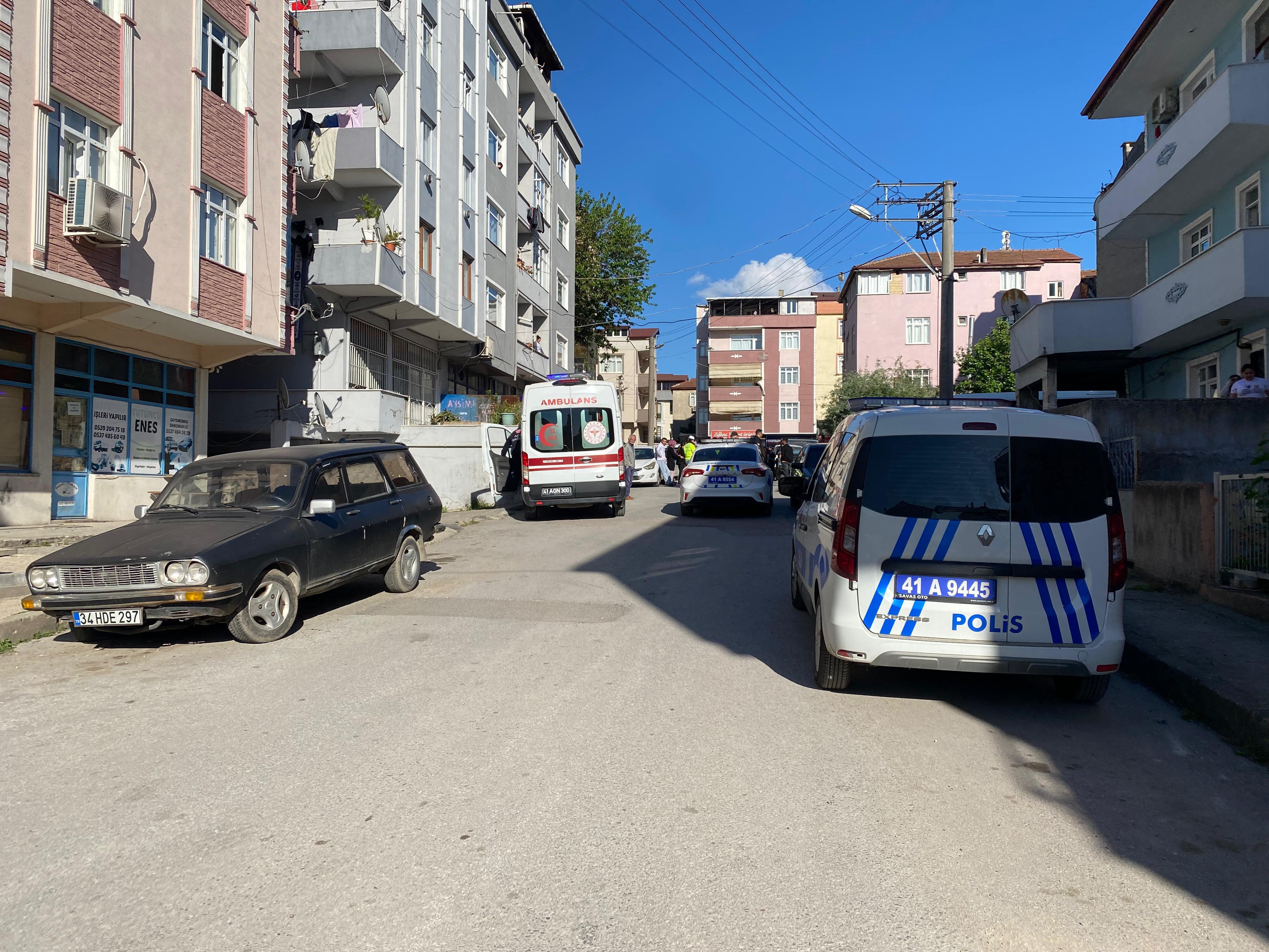 Kocaeli'de Servis Minibüsü 7 Yaşındaki Çocuğa Çarptı 5