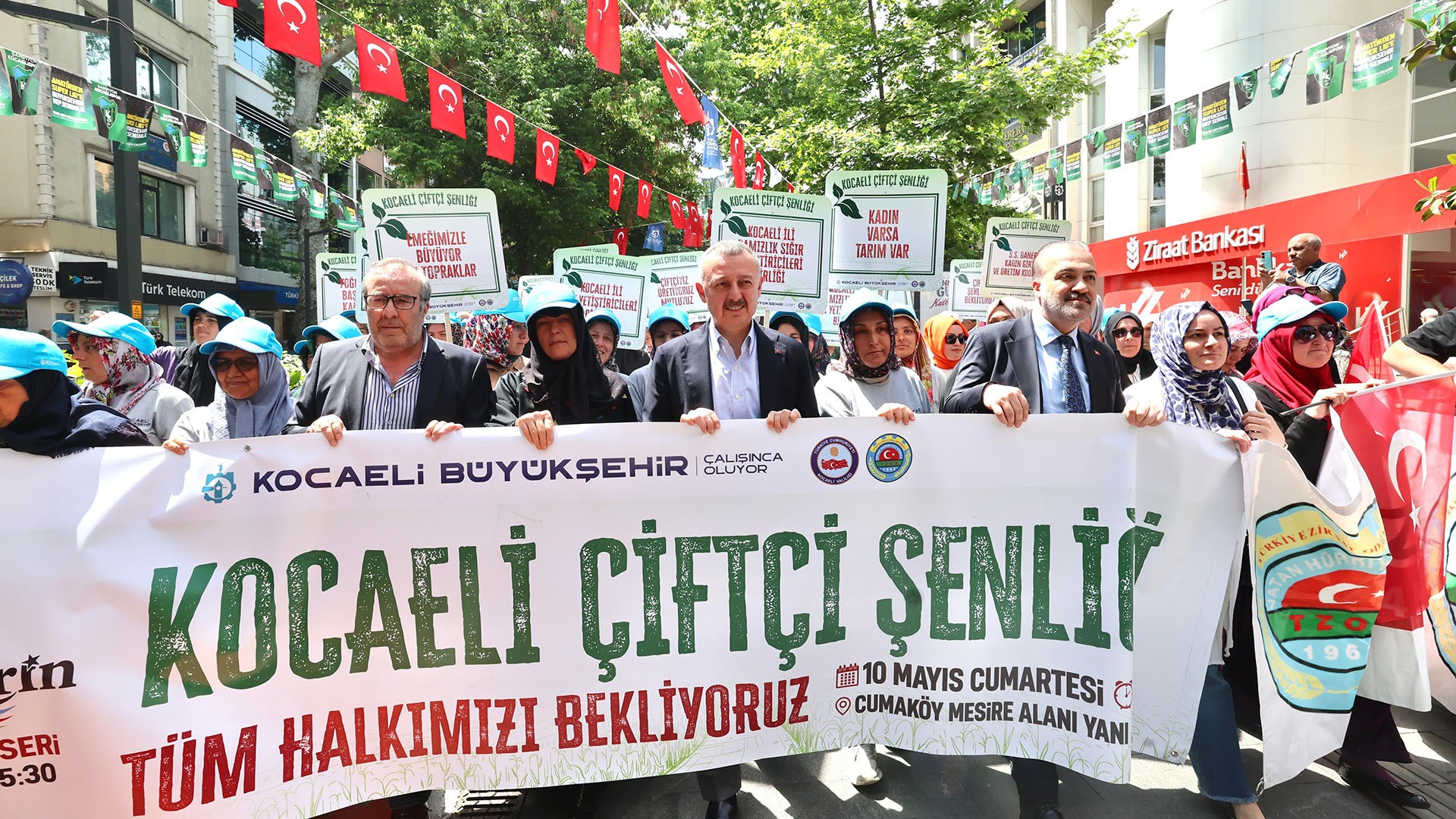 Kocaelili Çiftçilerden Renkli Kortej 1