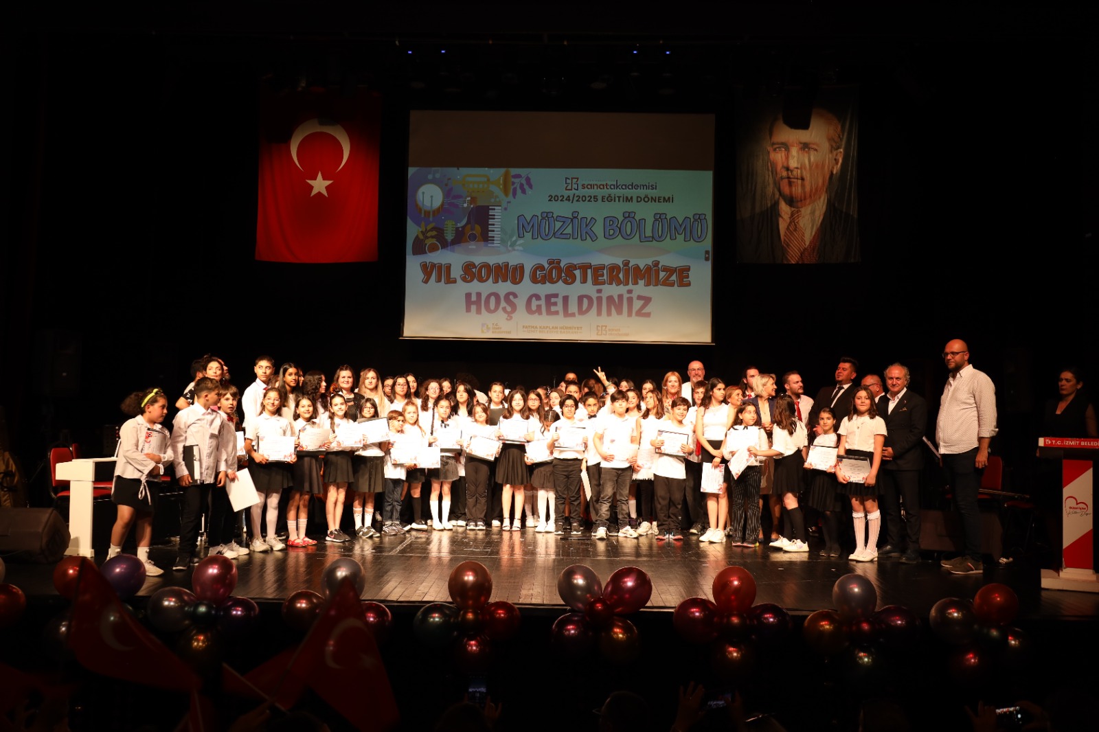 Sanat Akademisi'nde Bir Yilin Emegi Notalara Dönüstü, Alkislar Hiç Dinmedi (23)