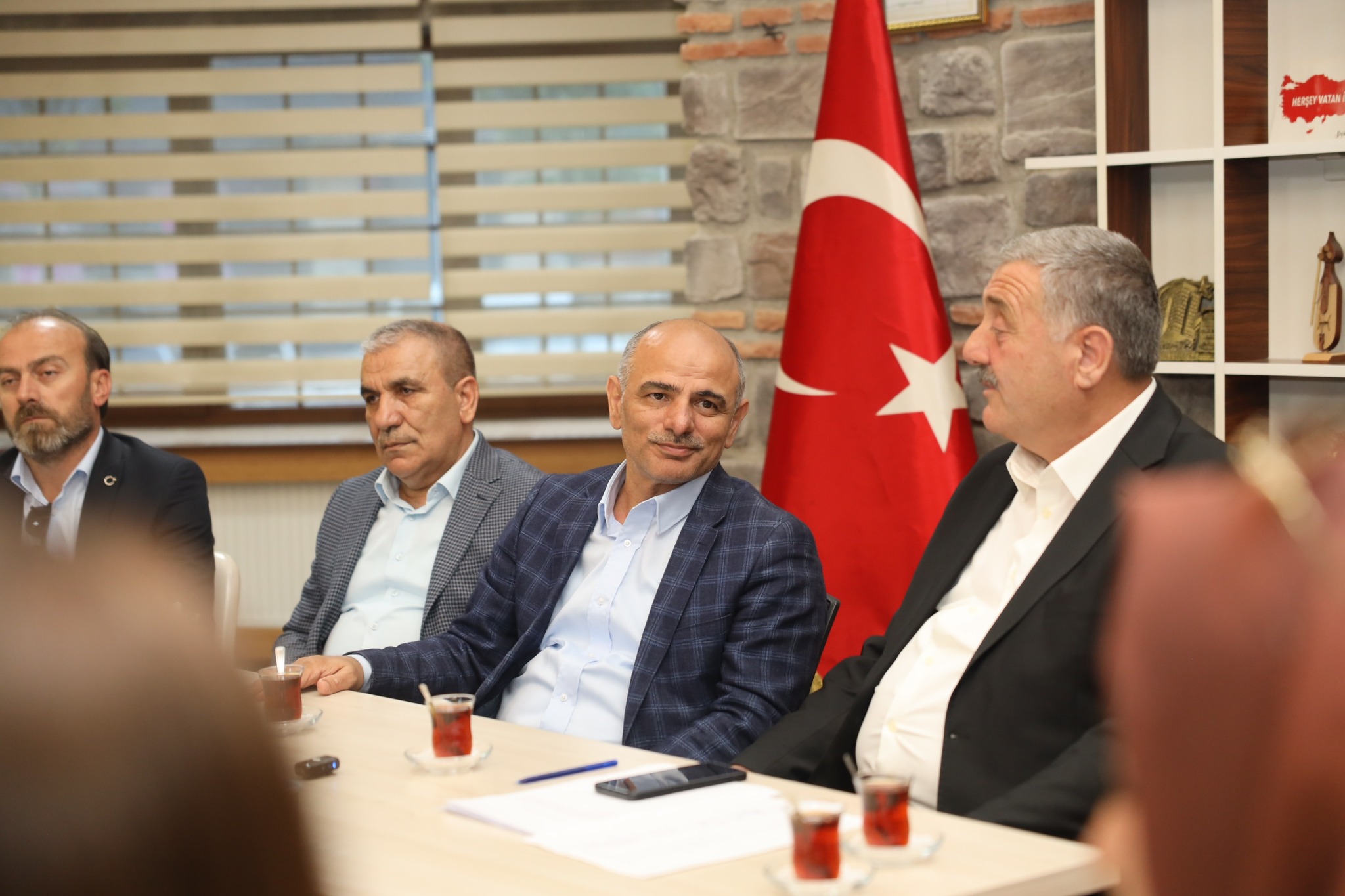 Tebri̇k Etti̇