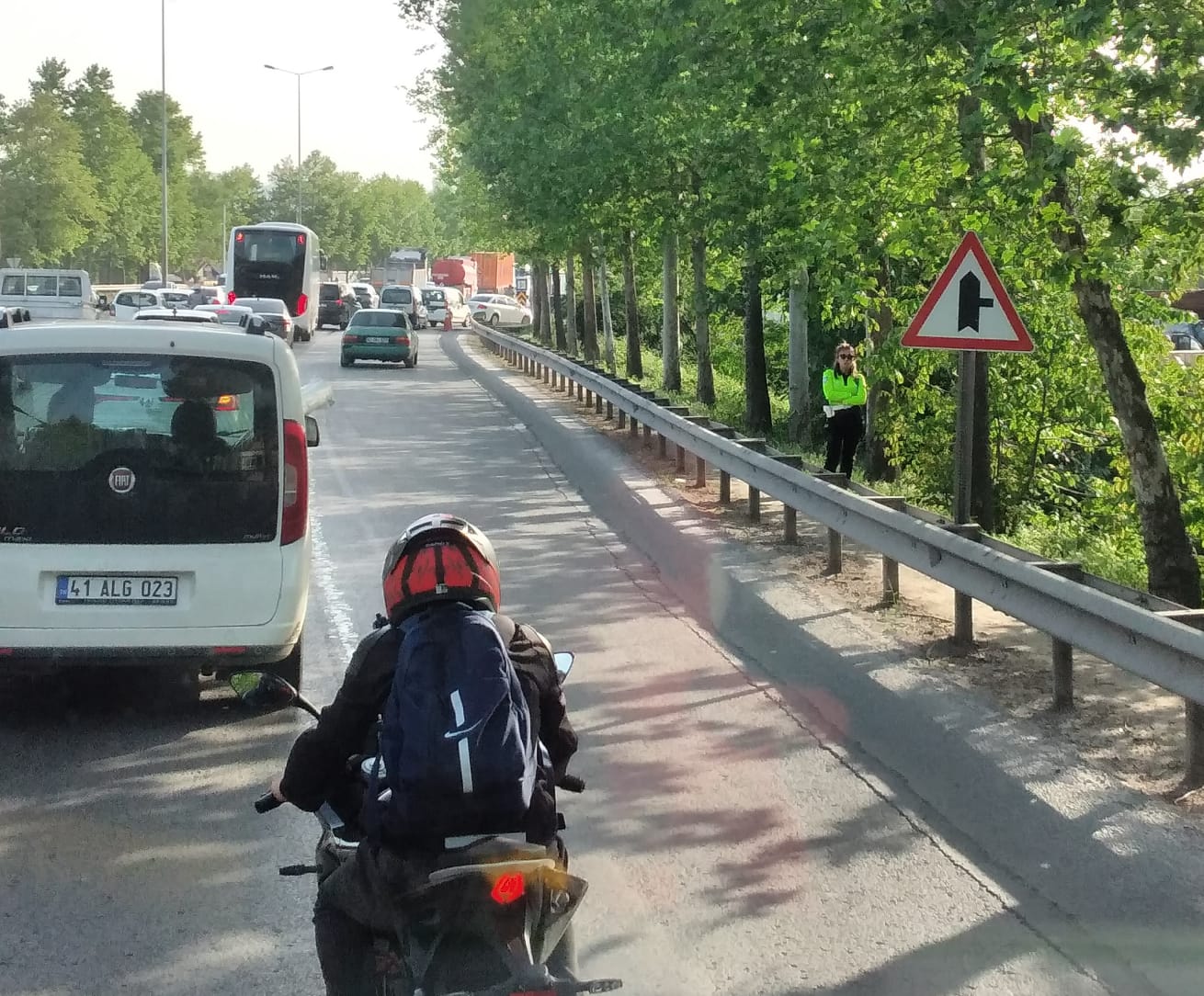 Vatandaşın İsyanı Polis Ceza Yazmak İçin Yol Kenarında Nöbet Mi Tutuyor