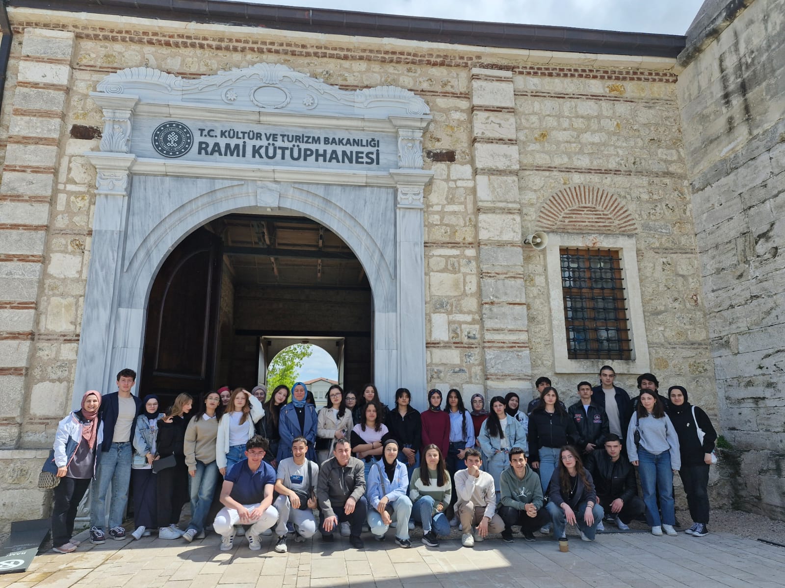 Şehit Ömür Ertuğrul Sarı Anadolu Lisesi