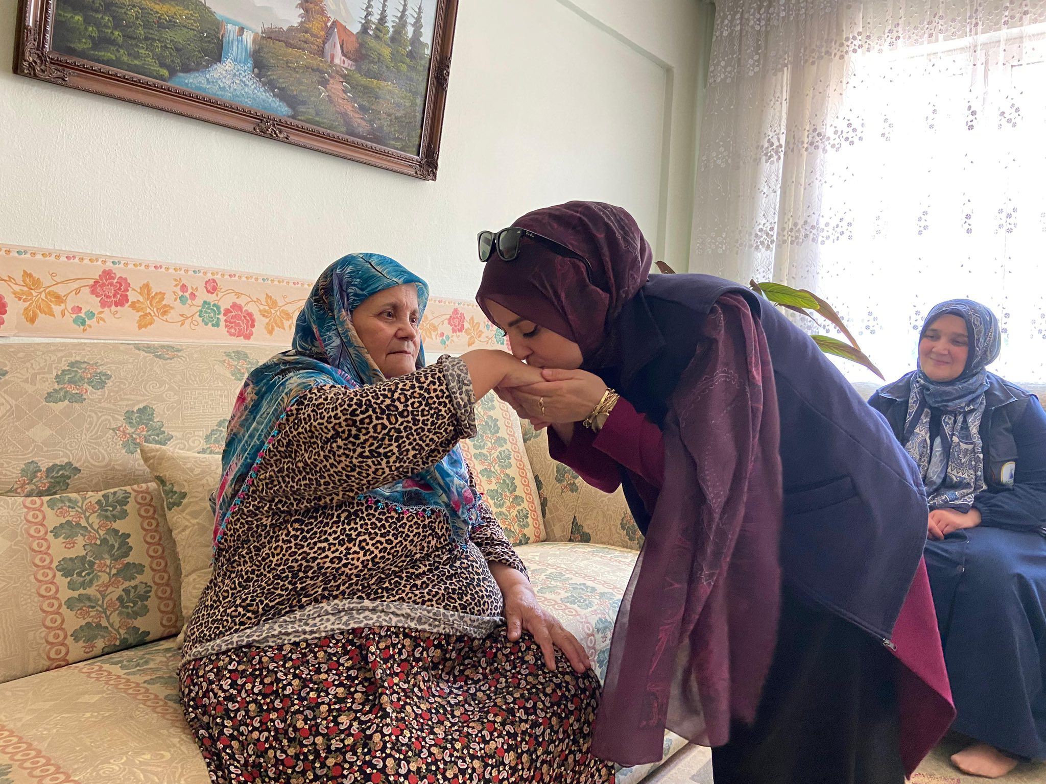 ‘Alo Evlat’ Bayramda Da Büyükleri Unutmadı 1