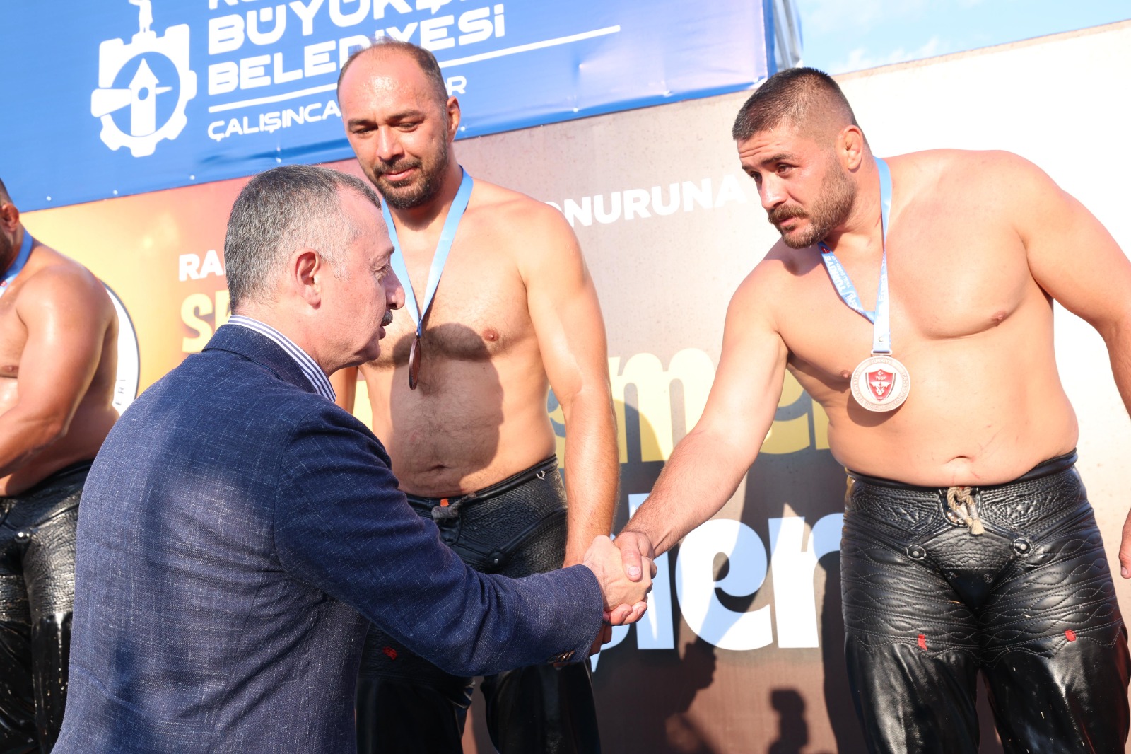 Altın Kemeri Büyükakın Takdim Etti (1)