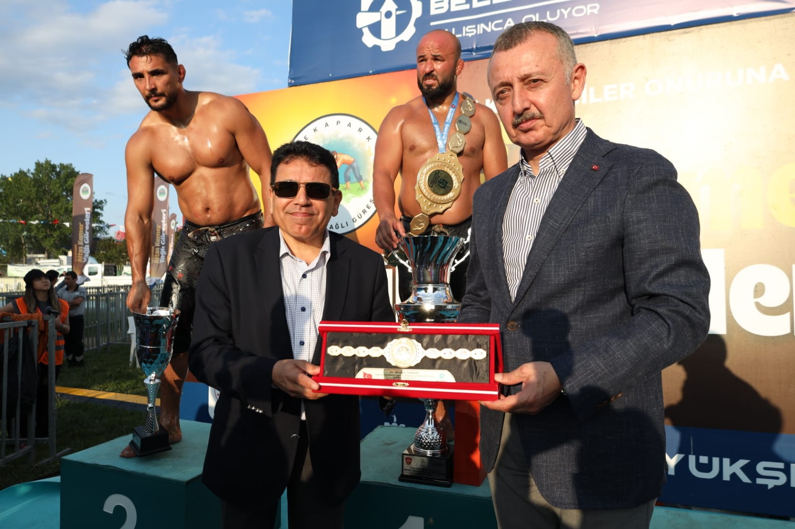 Altın Kemeri Büyükakın Takdim Etti (10)