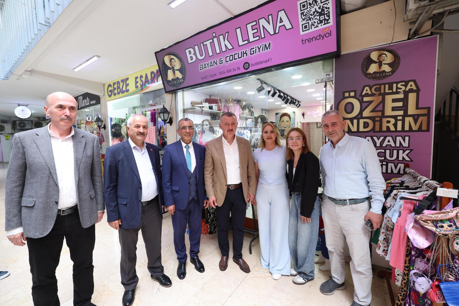 Aynı Sokağın Insanı, Aynı Şehrin Yol Arkadaşıyız (2)