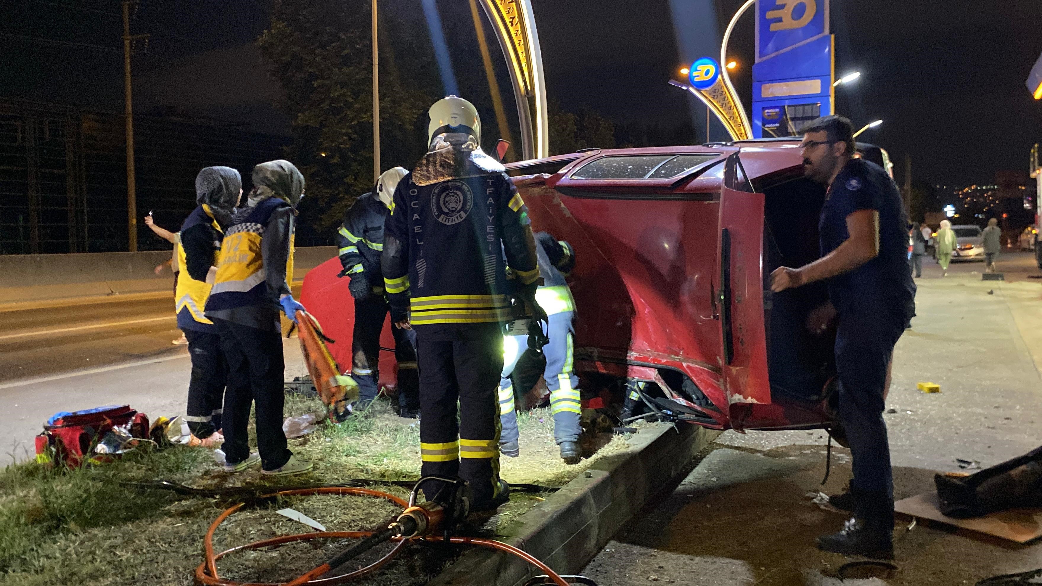 Başiskele’de Feci Kaza 1’I Ağır, 2 Yaralı 04