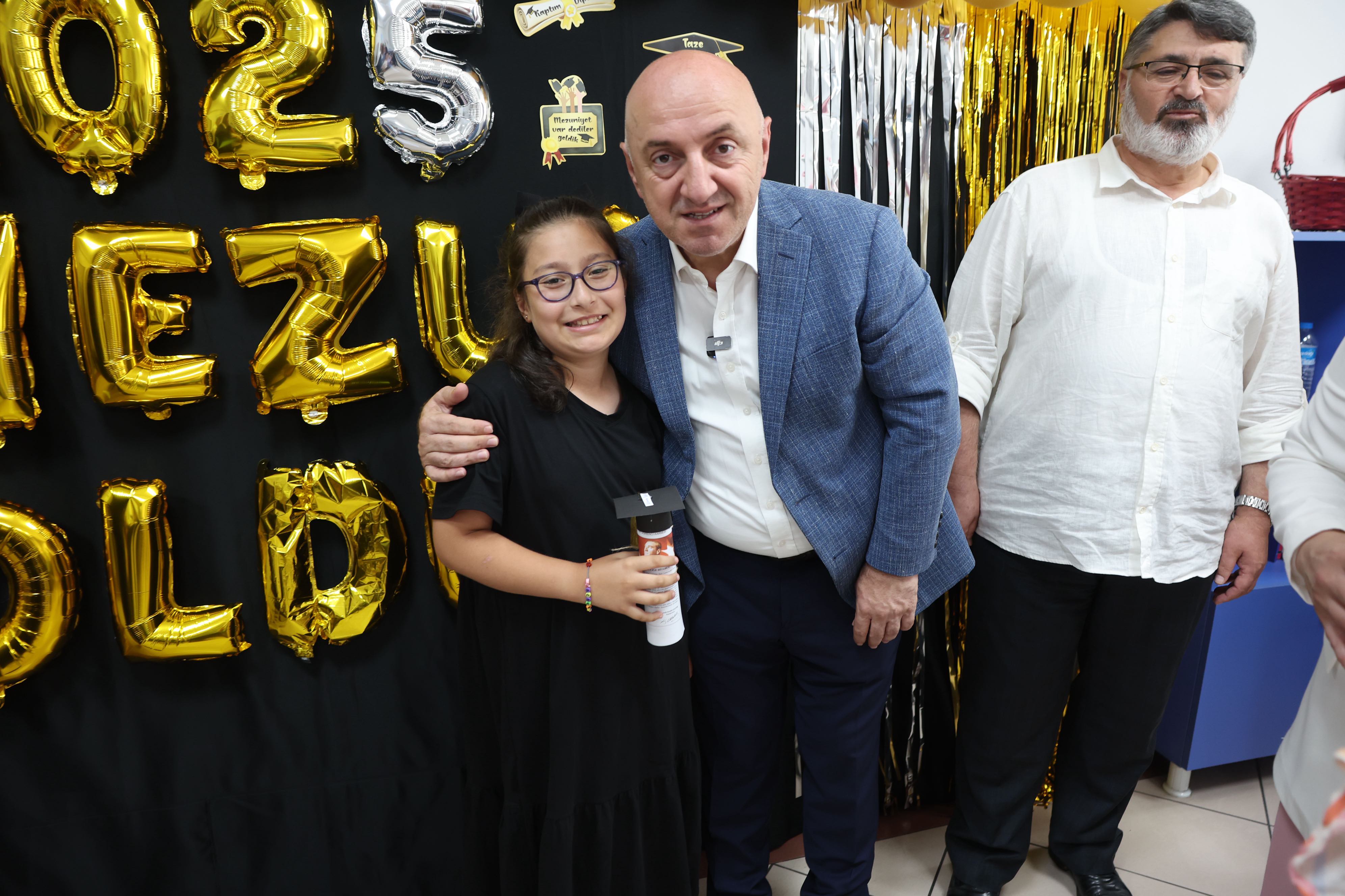 Başkan Bıyık, Karne Heyecanına Ortak Oldu (7)