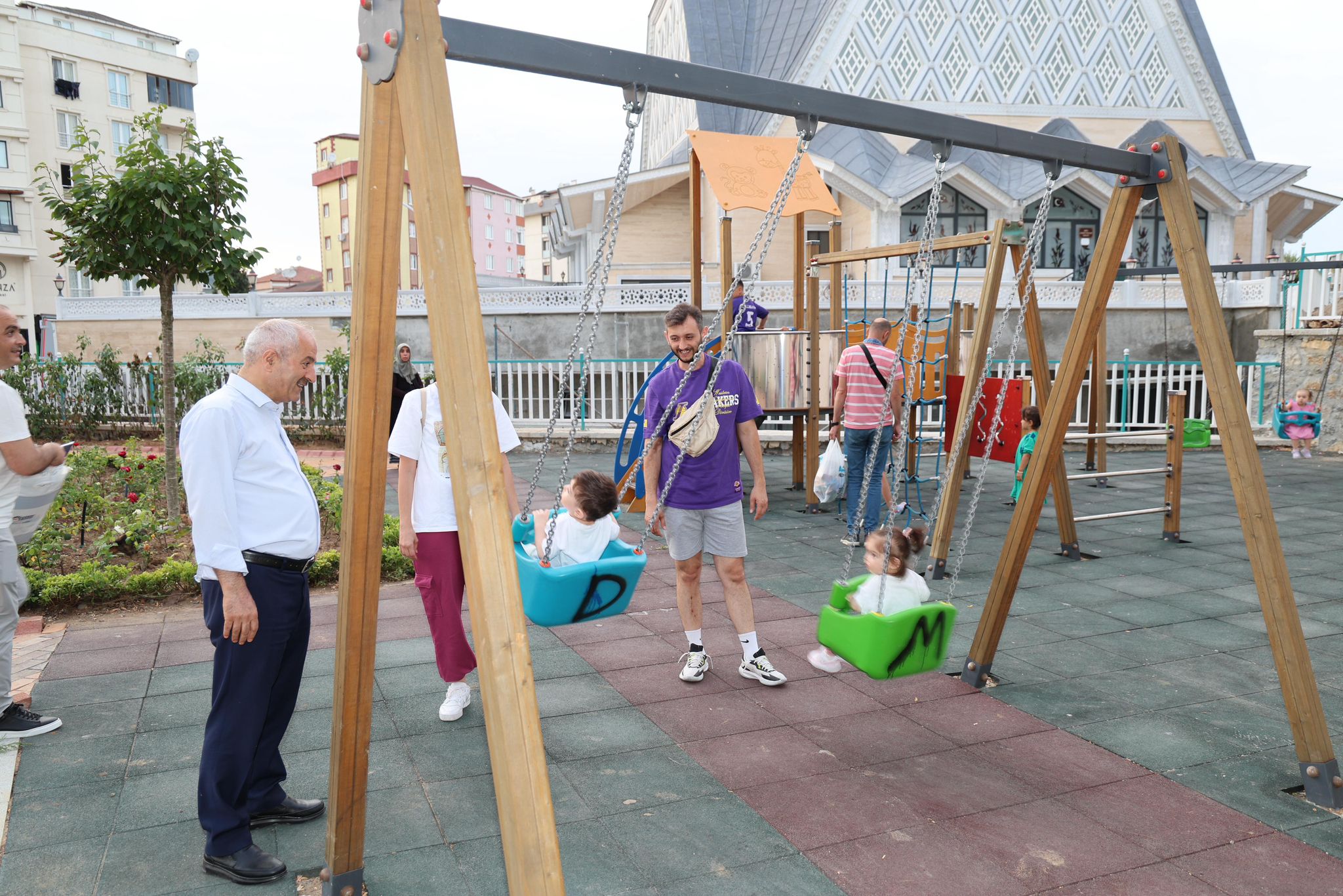 Başkan Büyükgöz, Arapçeşme’de Yeni Parkı Ziyaret Etti (6)
