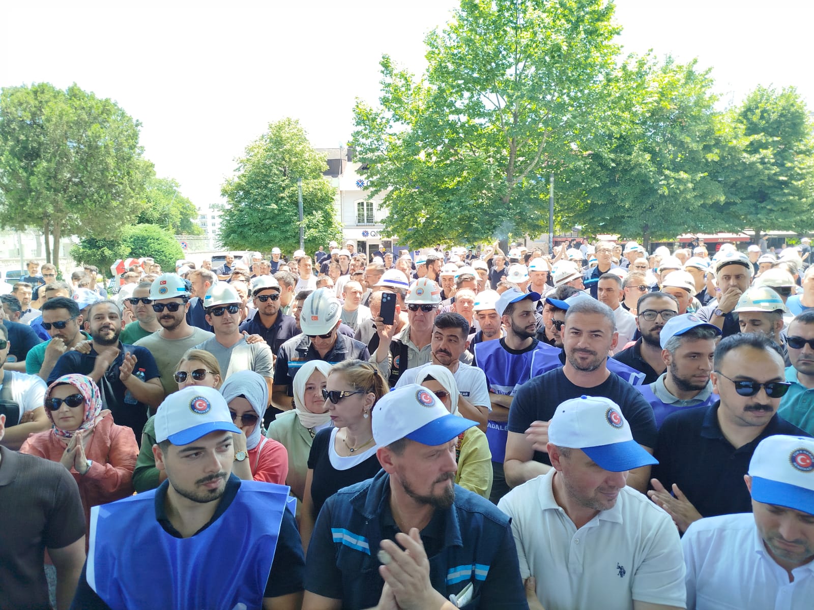 Binlerce Harb Iş İşçisi Gölcük'ten Haykırdı 3