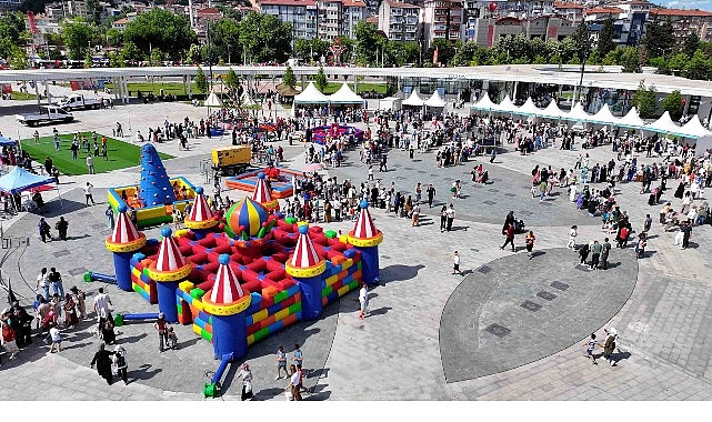 Cocuklarin Nesesi Milli Irade Meydanini Sardi X U Zc D Bb H