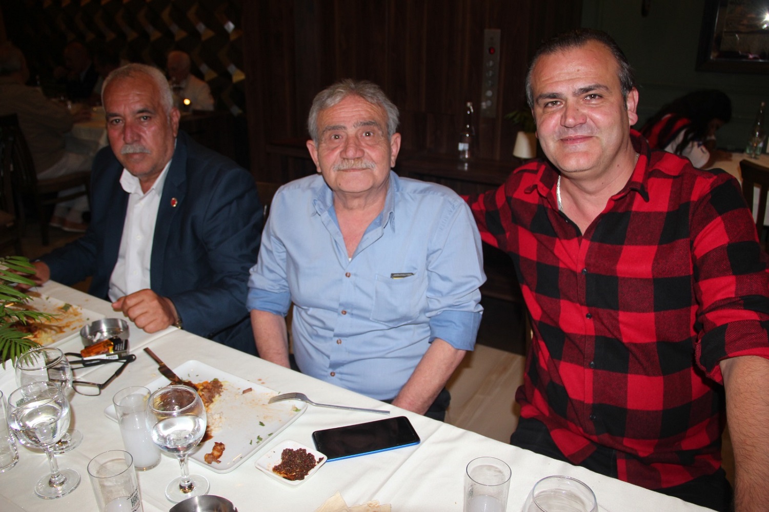 Eski Dostlar Son Toplantıyı Yaptı 7