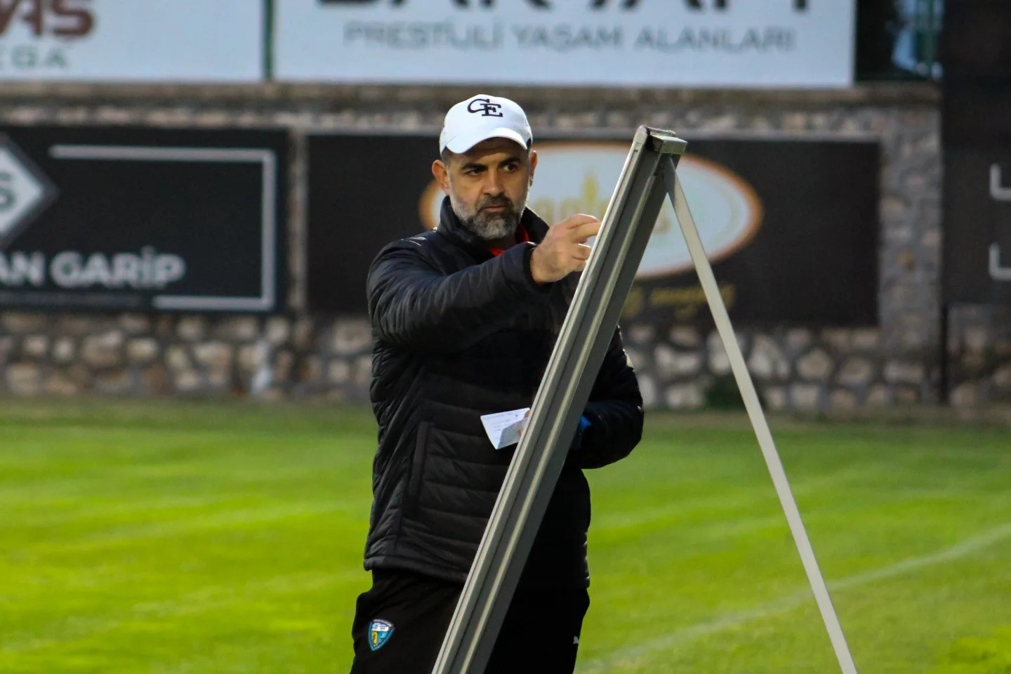 Gebzespor, Yeni Teknik Direktörle İmzayı Atıyor 02