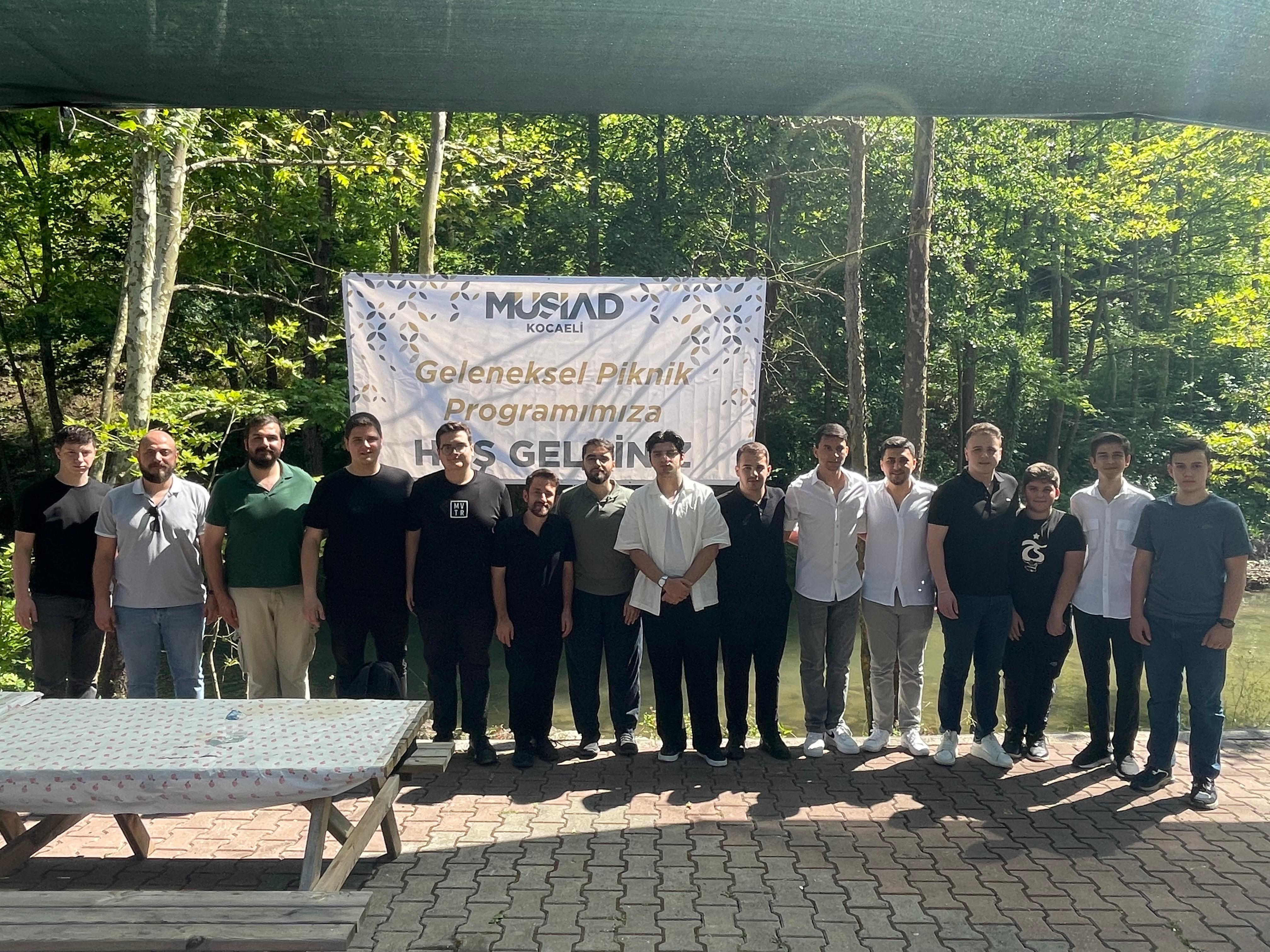 Genç Müsi̇ad Toplu Fotoğraf