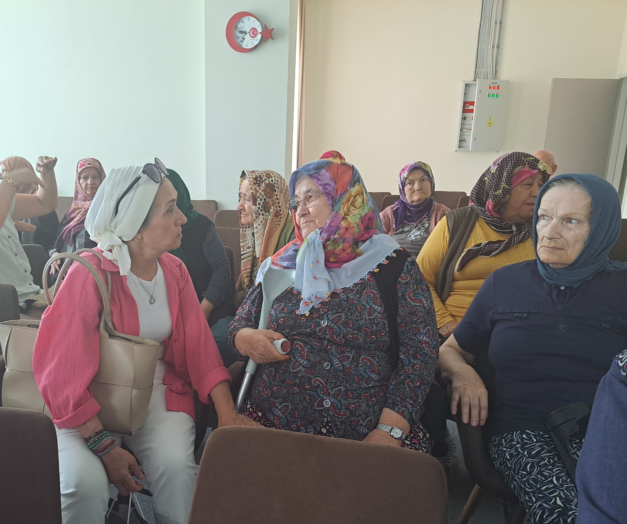 İyi̇ Parti’den Huzurevi Ziyareti ‘Sıra Bekleyen Çok, Yer Yetersiz’ 3