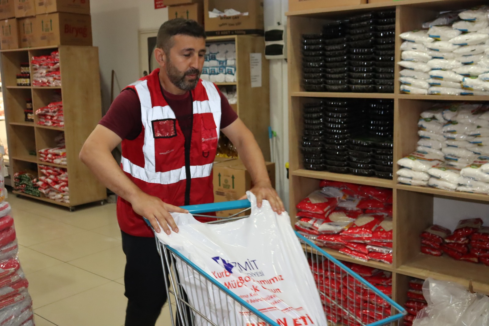 Izmit Belediyesinden Kurban Bayrami'nda Örnek Dayanisma (5)