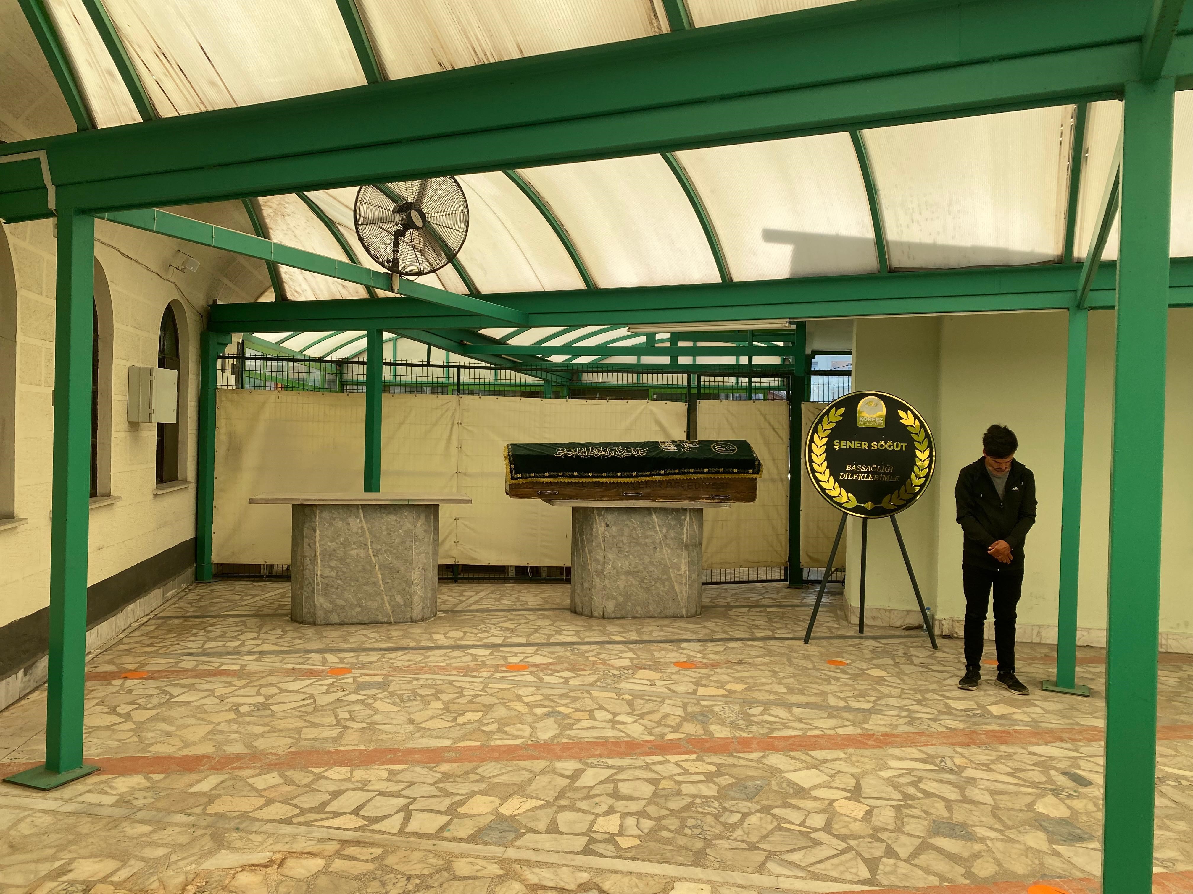 İzmit’te 21 Yaşındaki Genç Evinde Ölü Bulundu 01