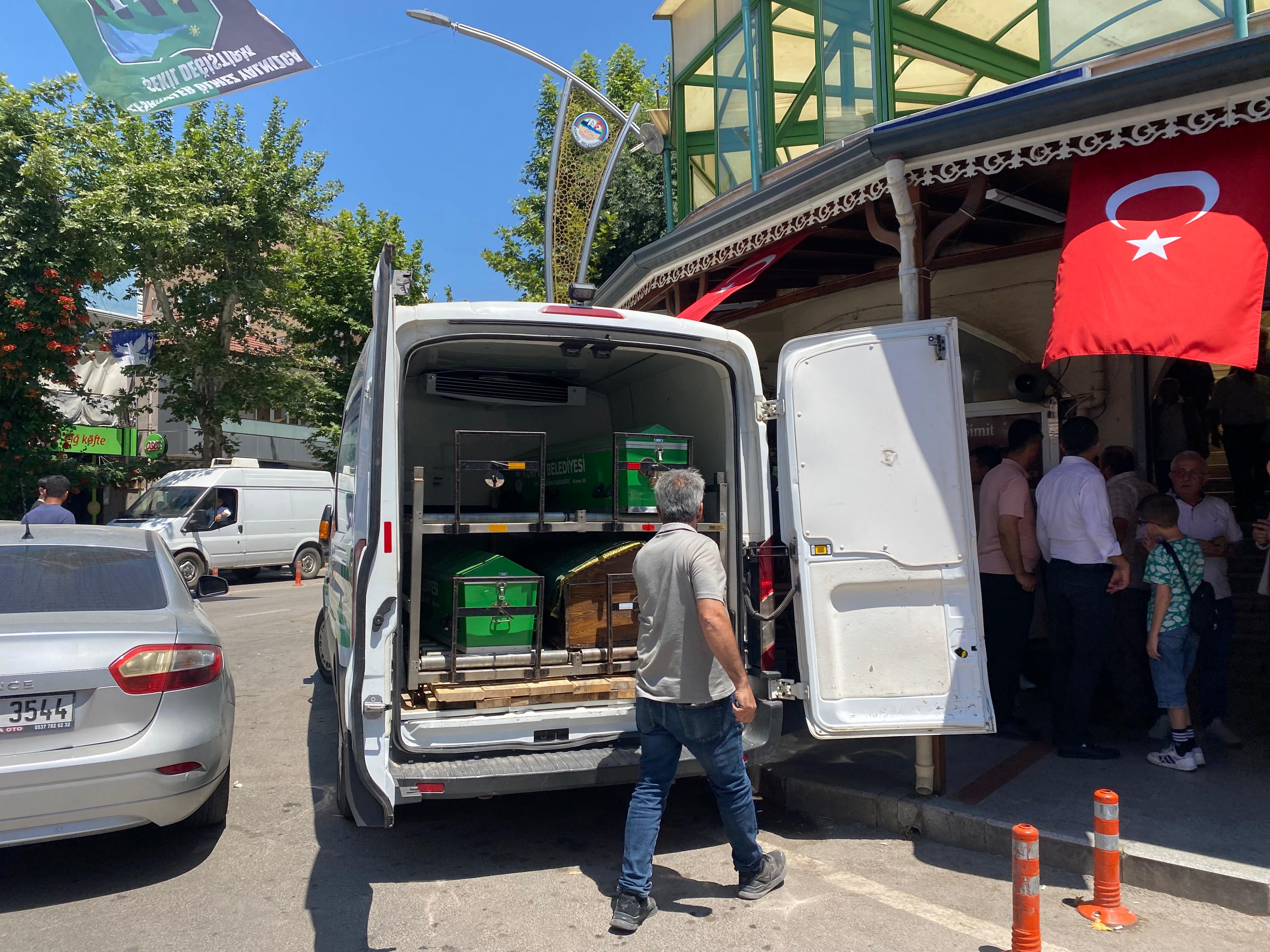 İzmit’te 21 Yaşındaki Genç Evinde Ölü Bulundu 02