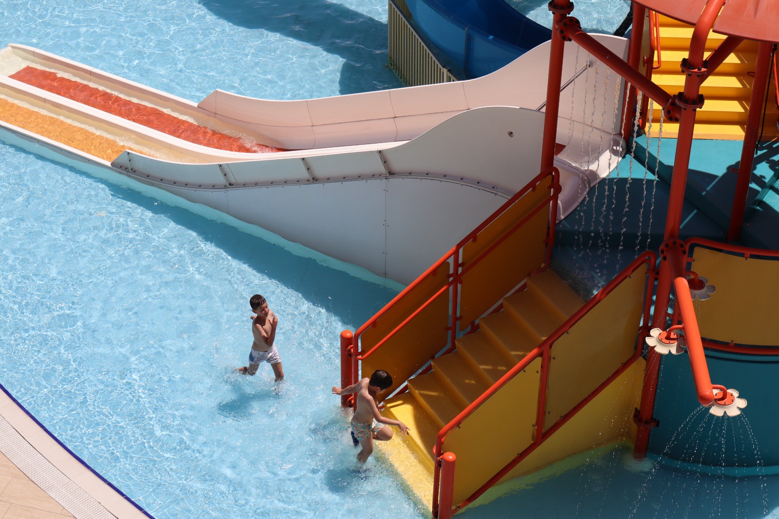 İzmit’te Yaz Sıcağına Aquapark Molası (6)