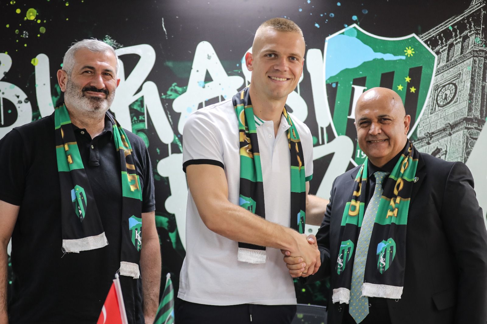 Jovanovic Resmen Kocaelispor’da 1