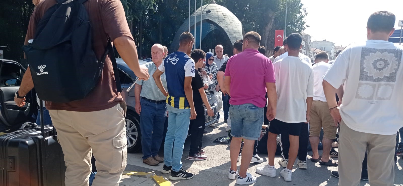 Karamürsel’de Otomobille Çarpışan Motosiklet Sürücüsü Yaralandı 05