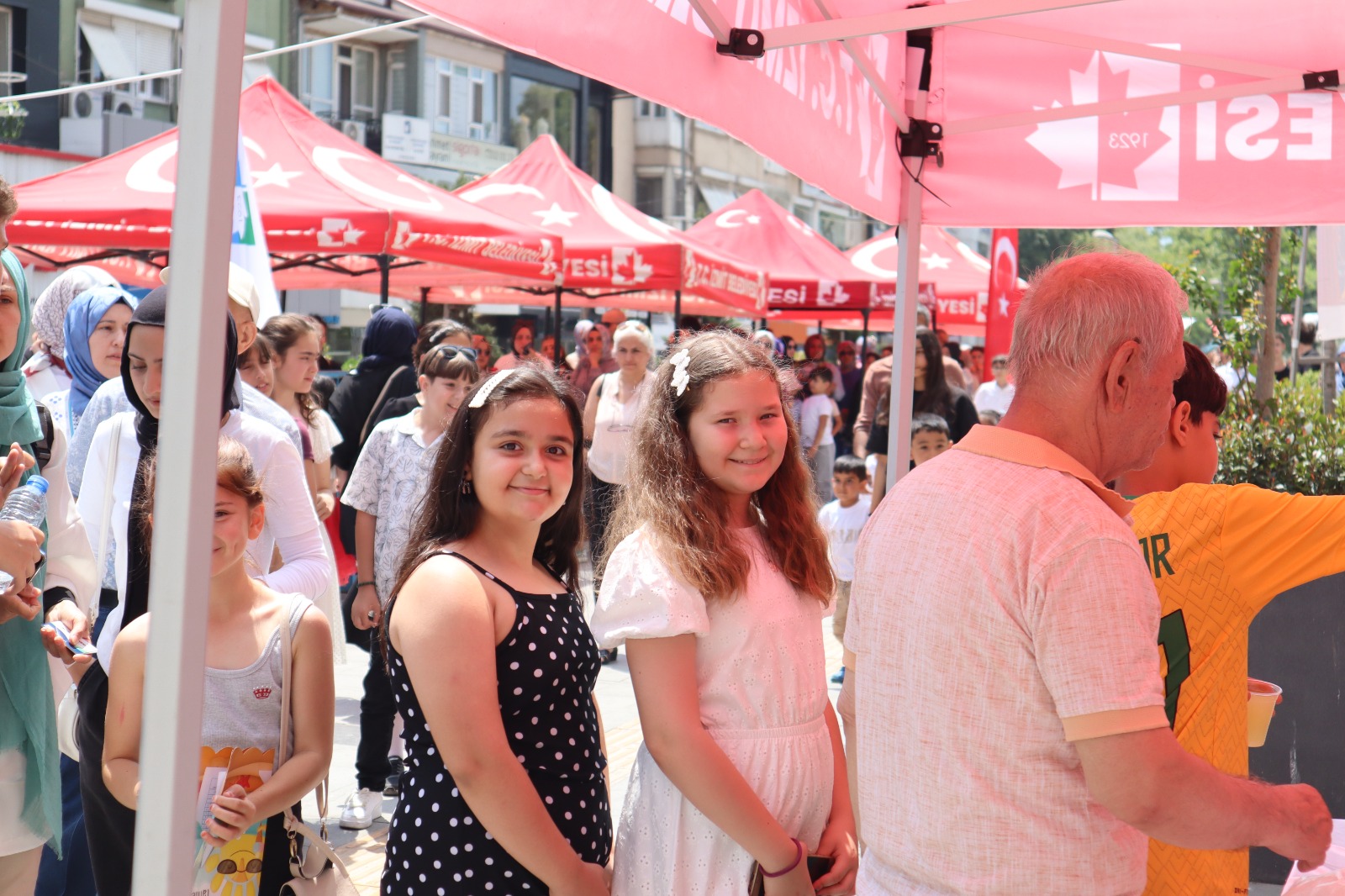 Karneni Getir, Biletini Götür Etkinliğine Yoğun Ilgi Uzun Kuyruklar Oluştu (4)