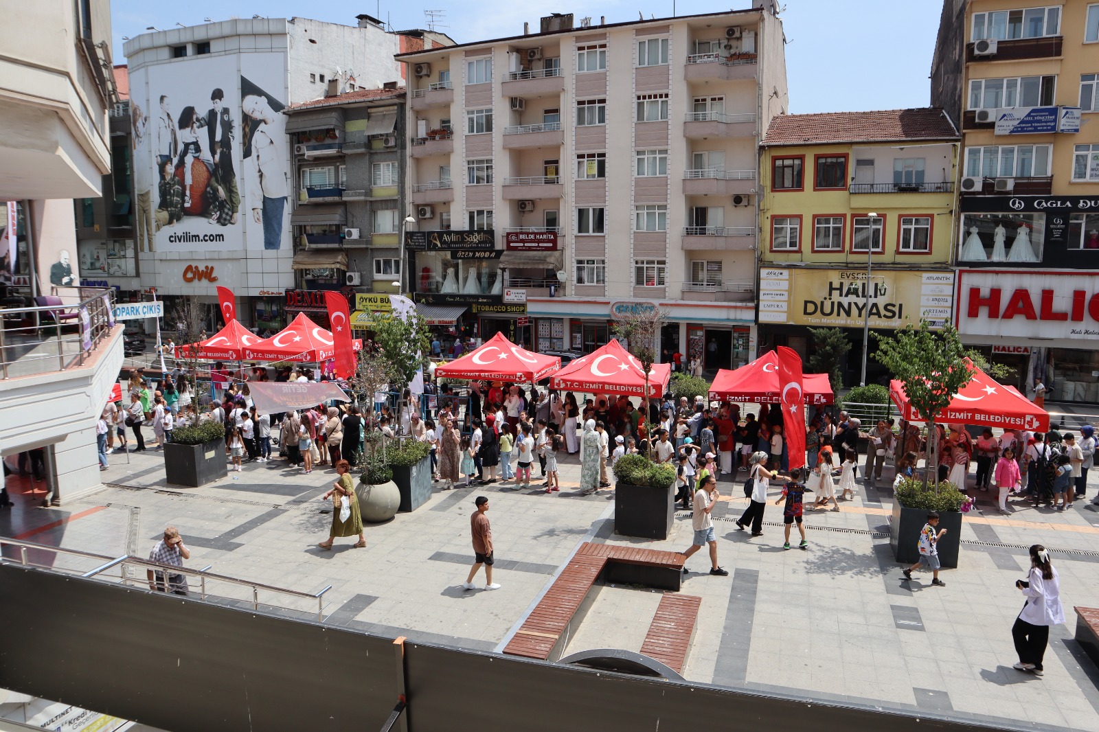 Karneni Getir, Biletini Götür Etkinliğine Yoğun Ilgi Uzun Kuyruklar Oluştu (5)