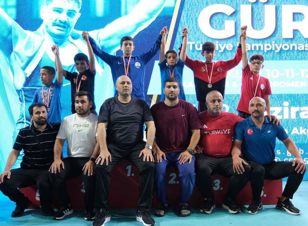 Kartepeli Güreşçiler Türkiye Şampiyonu Oldu 2