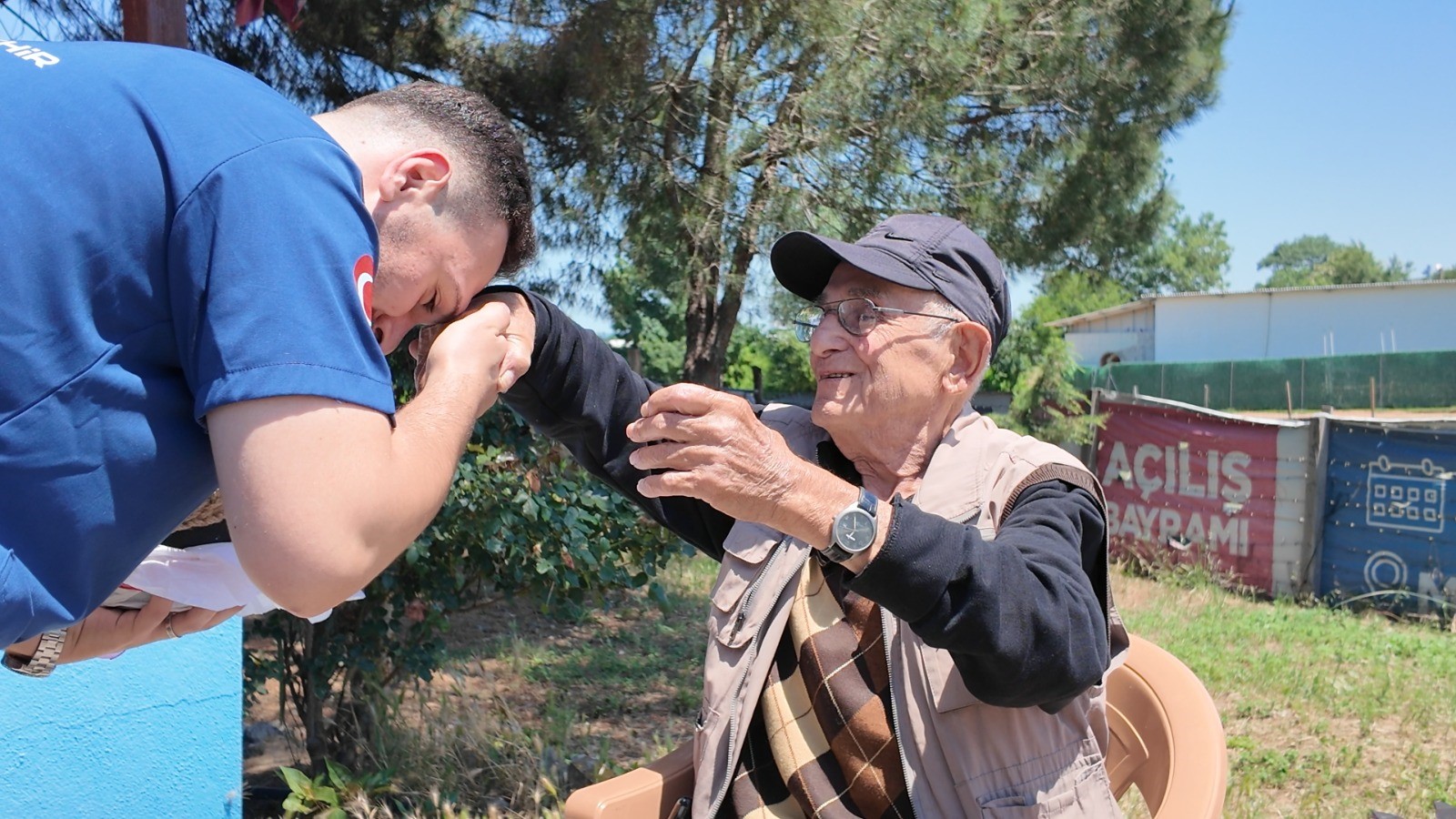 Kocaeli Büyükşehir’den Bayramda Anlamlı Ziyaret 01