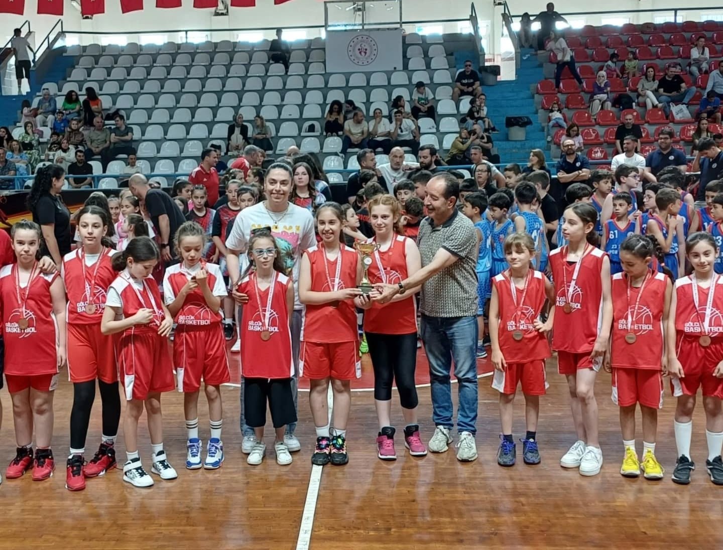 Kocaeli Zirvespor, Kızlarda Zirveyi Kaptırmadı 1