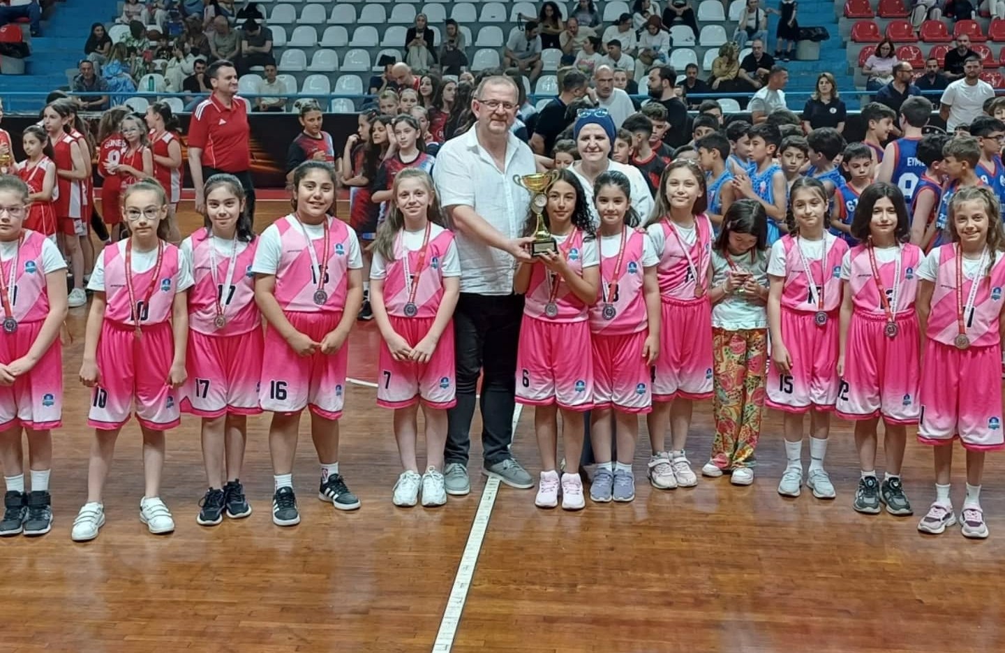 Kocaeli Zirvespor, Kızlarda Zirveyi Kaptırmadı 2