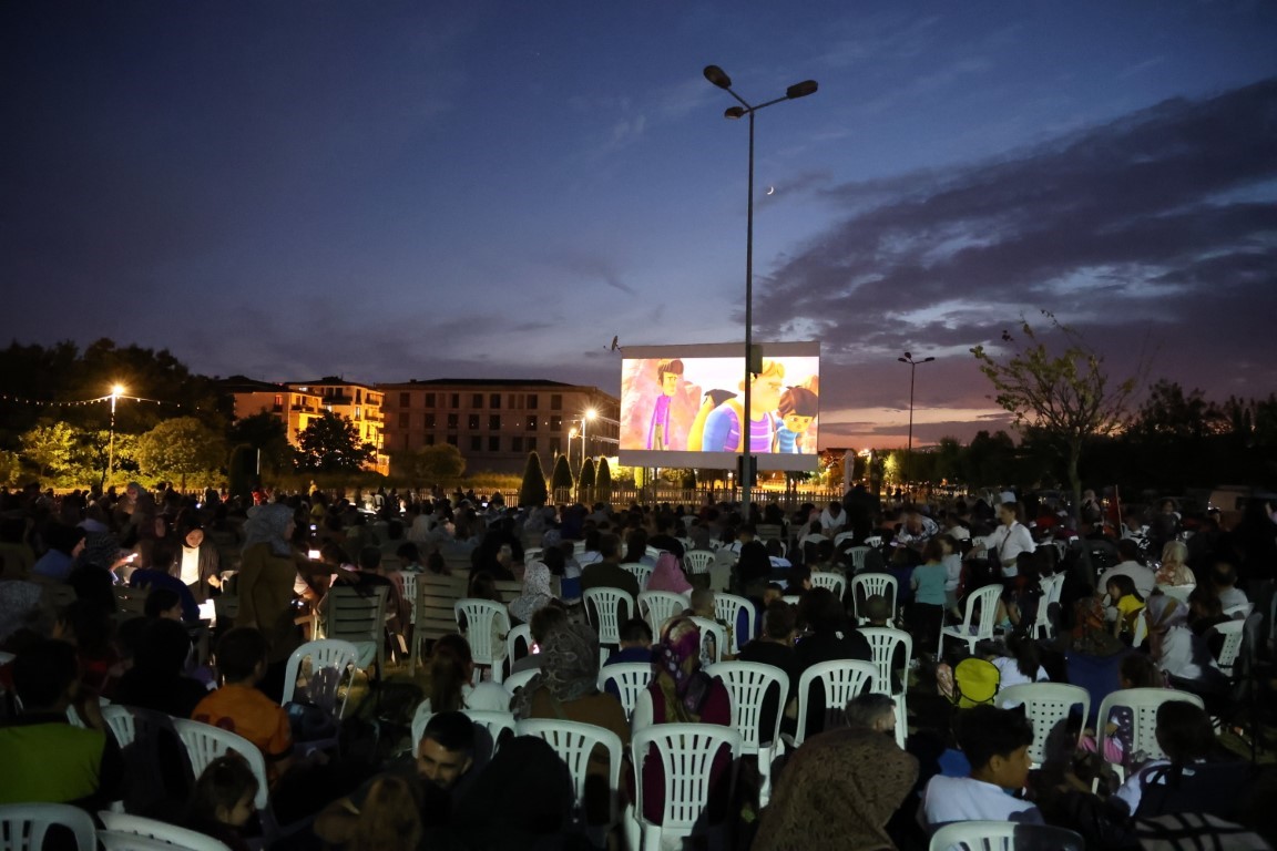 Kocaeli’de Açık Hava Sinema Günleri Başladı 01